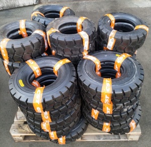 Большое поступление на склад шин CST для вилочных погрузчиков