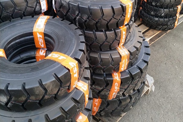 Большое поступление на склад шин CST для вилочных погрузчиков